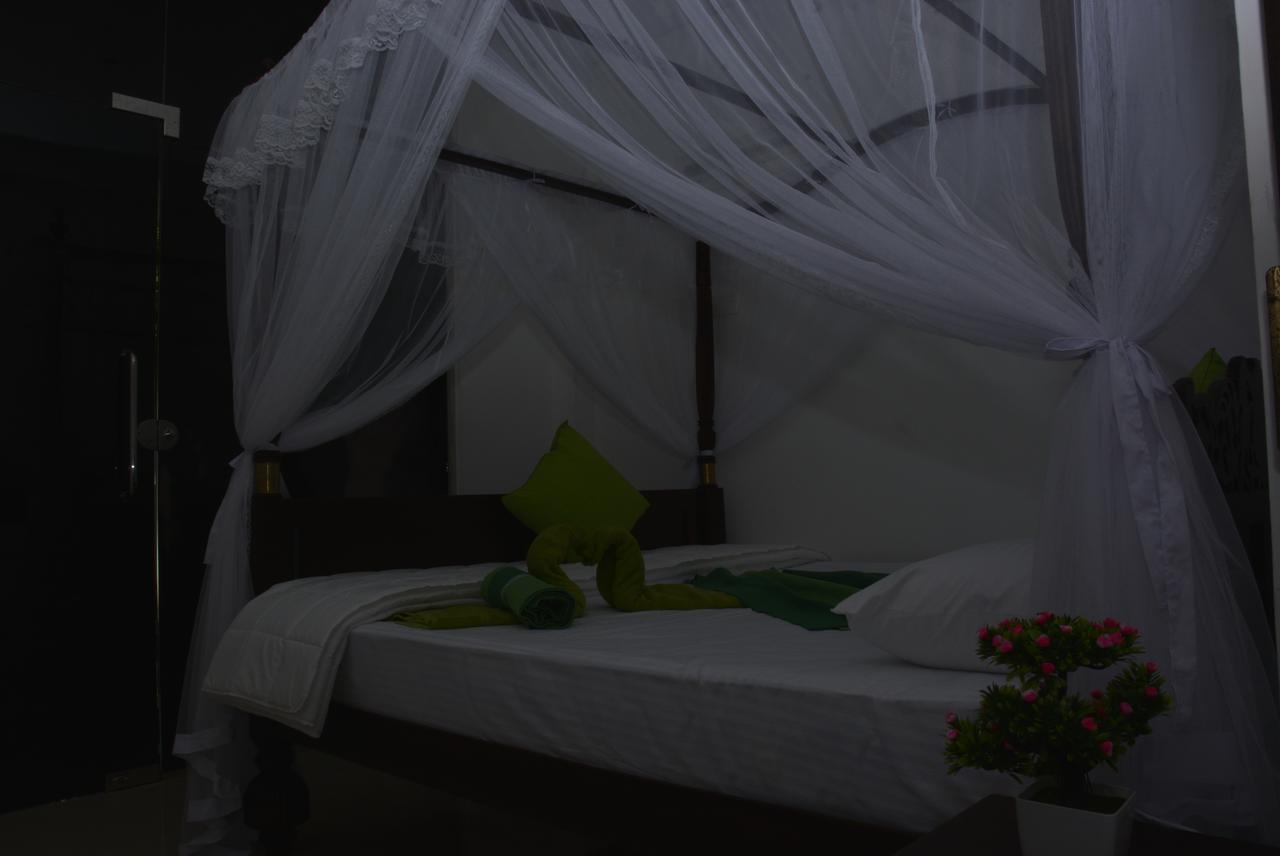 Star Nodes Villa Galle Bagian luar foto